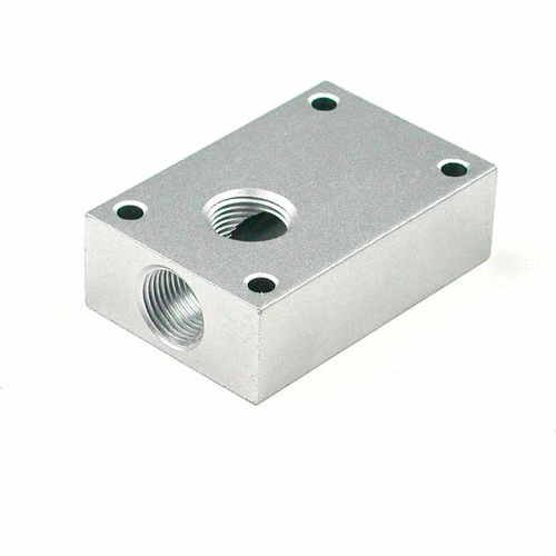 Primefit 3/8" Outlet Block Provides Air Connections for Compressed Air Piping Systems
